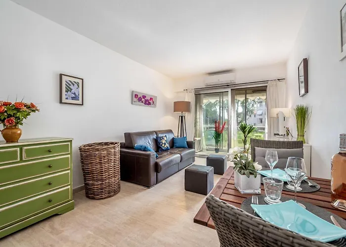 Apartment Les Sablons-2 By Interhome Cannes