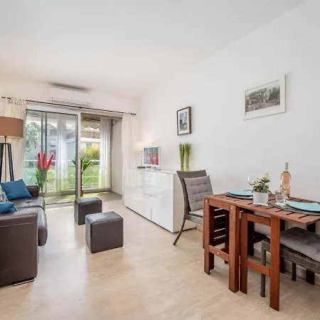 Les Sablons-2 By Interhome Lägenhet